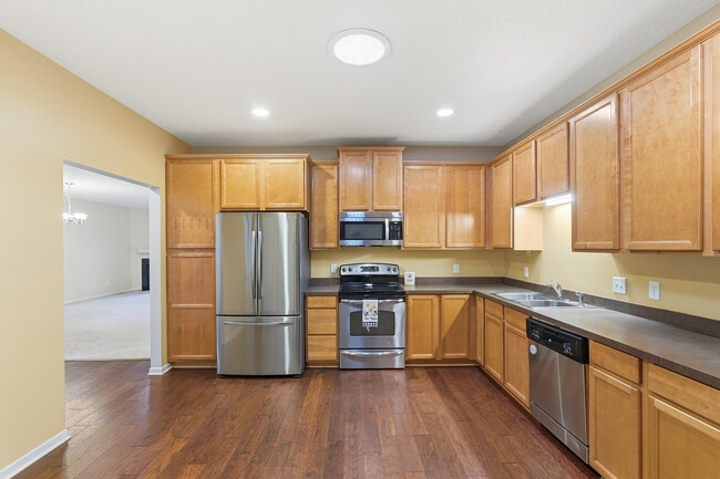 Building Photo - 6368 Manchester Ave NE