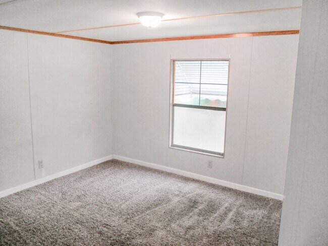 Building Photo - 2 Bedroom 1 Bathroom Manufactured  Home Rental