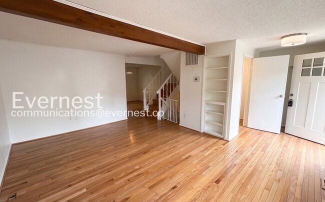 Building Photo - 3284 Wyndale Ct