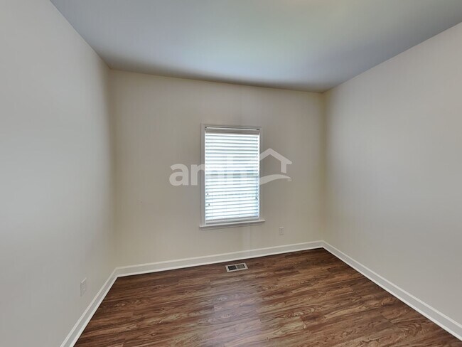 Building Photo - 3063 Romain Trail