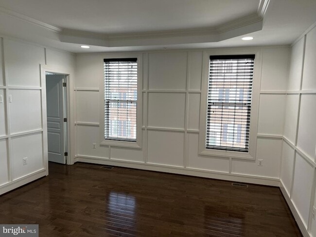 Building Photo - 4092 Sutherland Pl