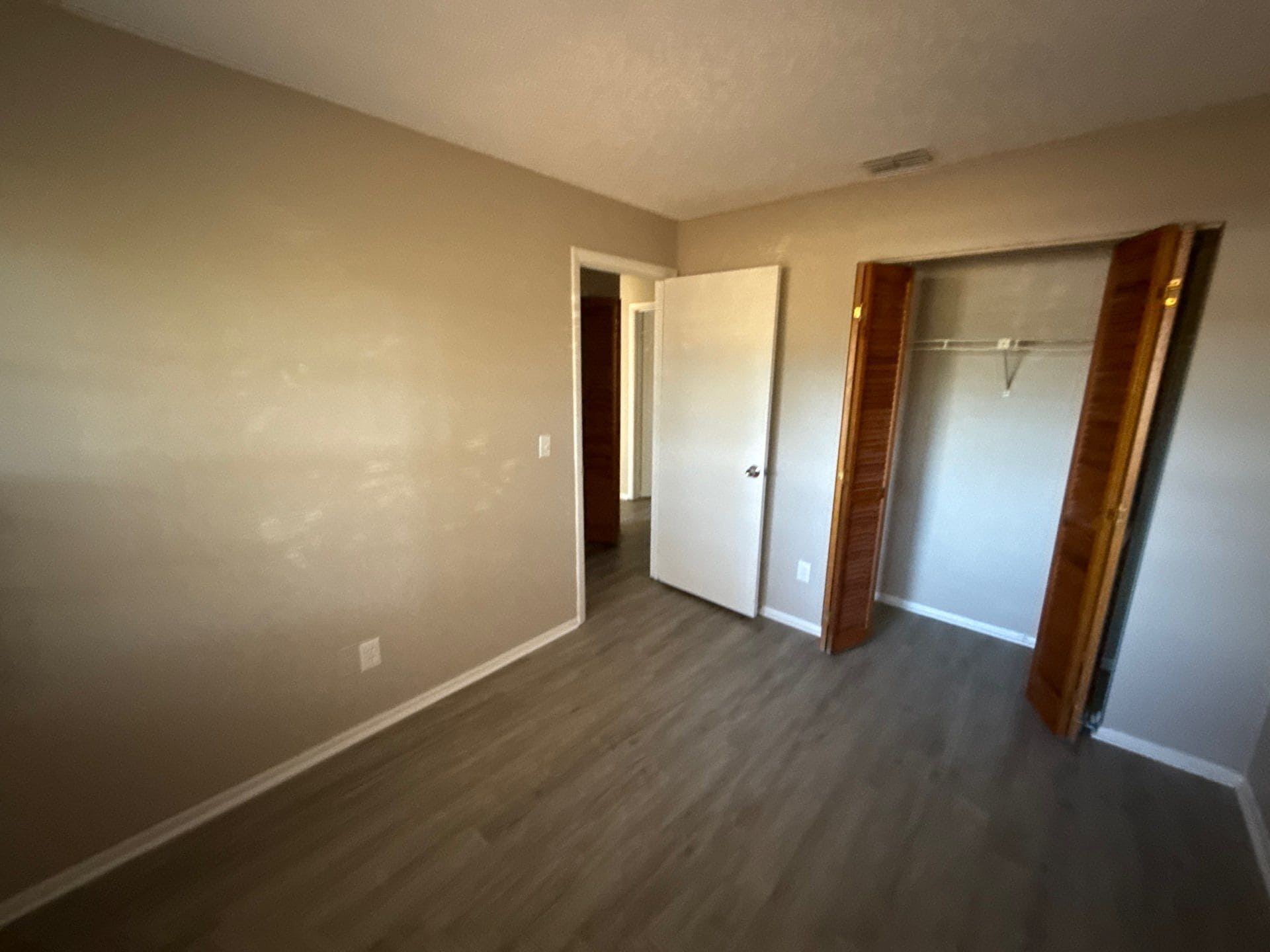 Building Photo - 2374 S Sandburg Pt