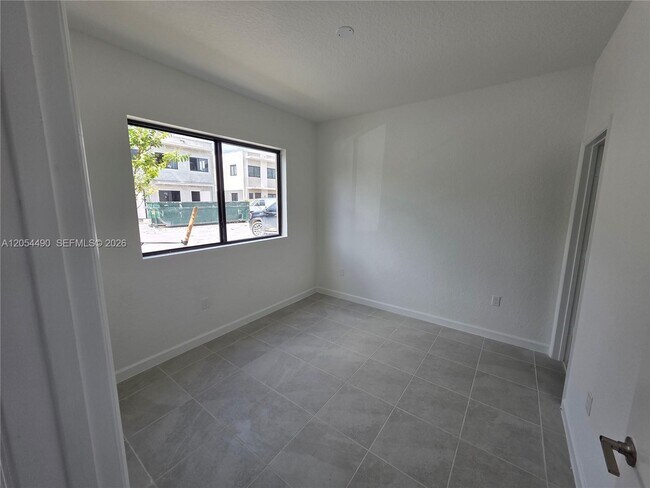 Building Photo - 13847 SW 261st St