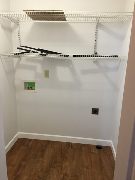 Laundry Room - 211 Ecton Rd