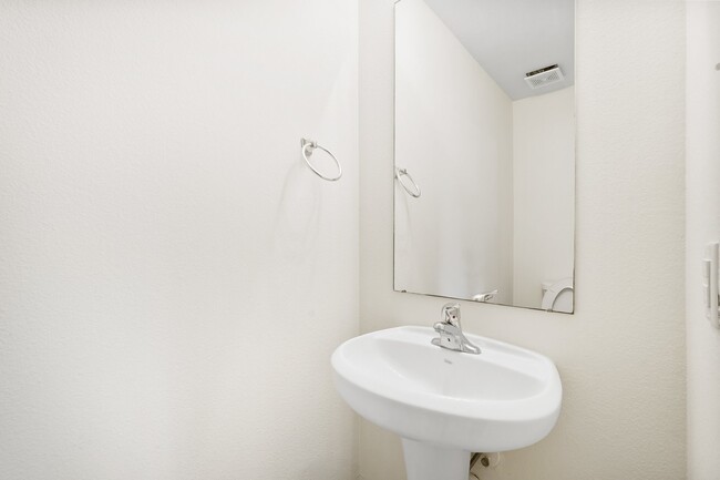 Building Photo - 10913 Panther Ct