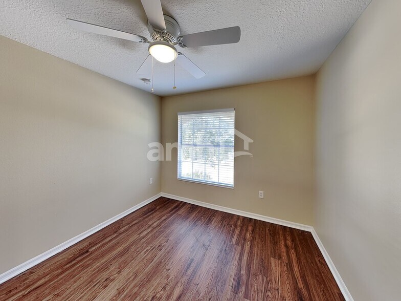 Building Photo - 6243 Blue Runner Ct