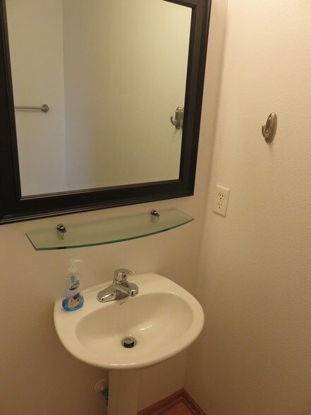 Building Photo - 8302 Westown Pkwy