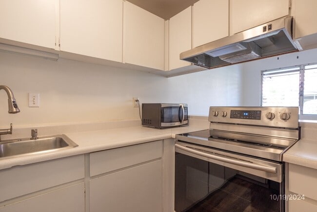 Building Photo - $2,6700 / 2 Bed 1.5 Bath IN MILILANI  (WATER&SEWER INCLUDED)