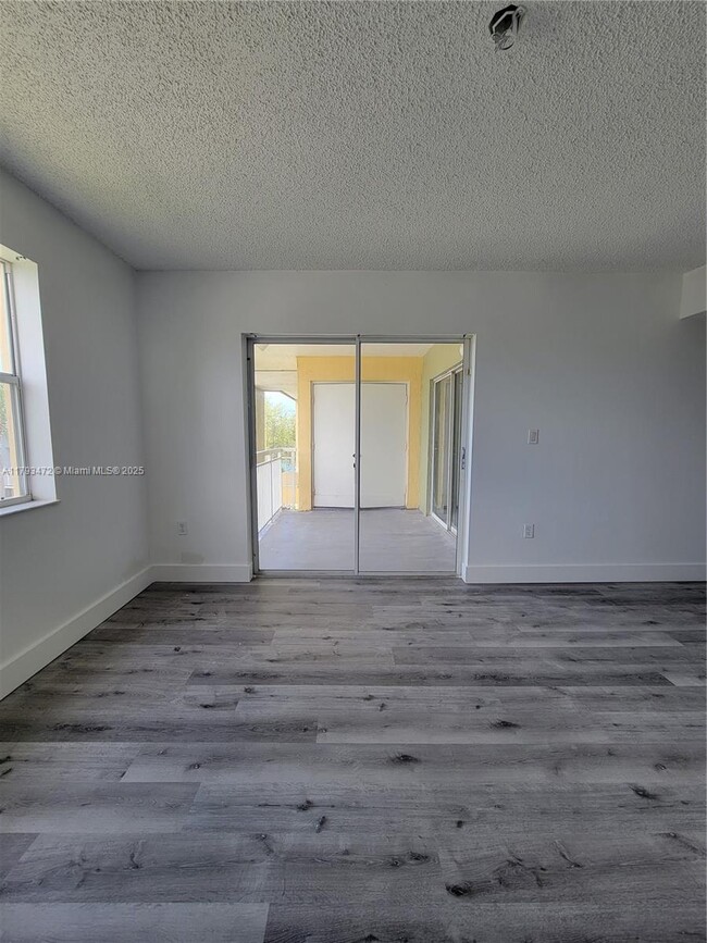 Building Photo - 8600 SW 212th St