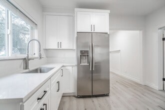 Building Photo - 135NE