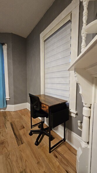 Building Photo - 14 Lawton Ave