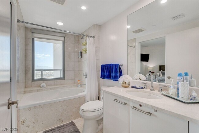 Building Photo - 222 Karen Ave