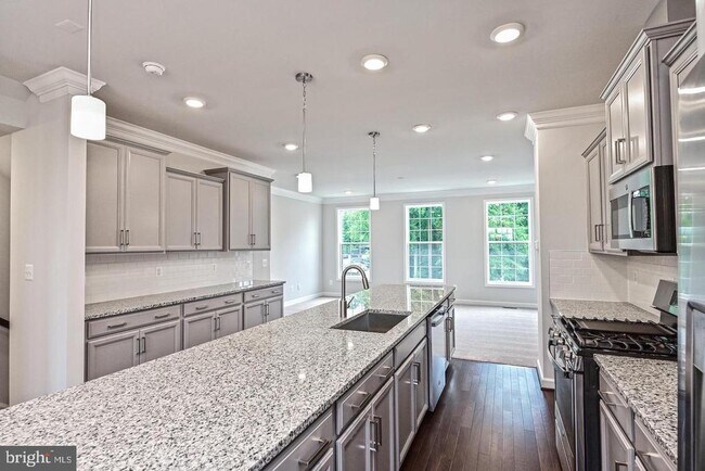 Building Photo - 4404 Fair Lakes Ct