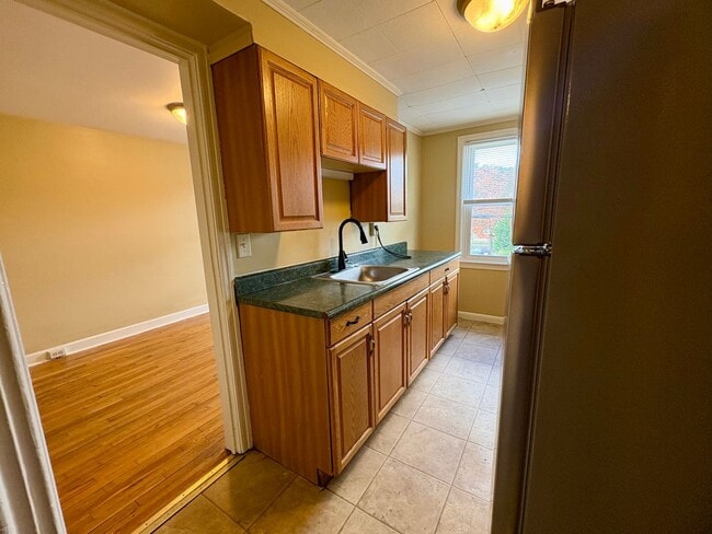 Building Photo - 3 Bedroom 1 Bathroom in Harrisburg!