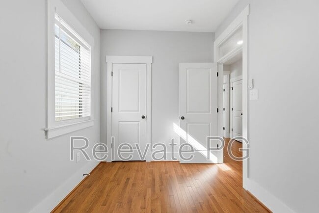 Building Photo - 1320 N 32nd St