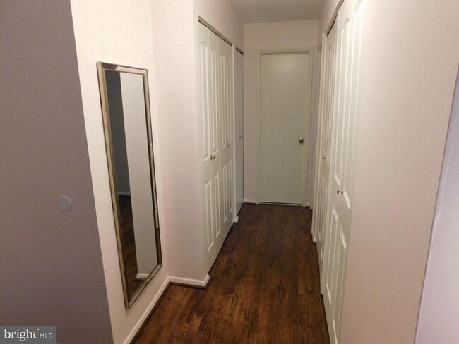 Building Photo - 6147 Leesburg Pike