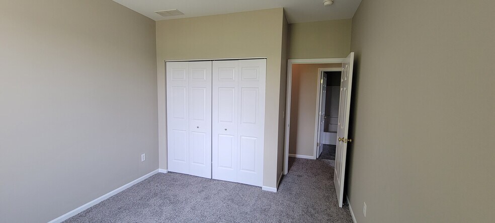 Bedroom - 7601 E 112th Ave