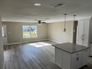 Building Photo - 107 Minnie Dr