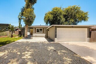 Building Photo - "Charming 3-Bedroom Haven in the Heart of Santa Ana – Your Perfect Retreat Awaits!"