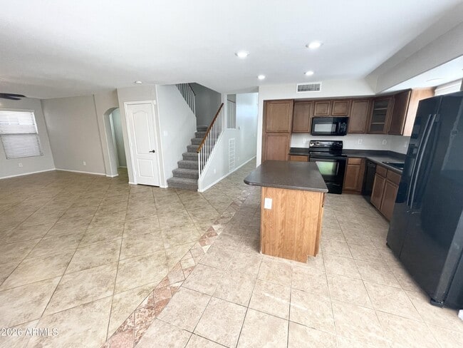 Building Photo - 42495 Chambers Dr