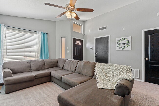 Building Photo - 12012 Copper Hill Pl