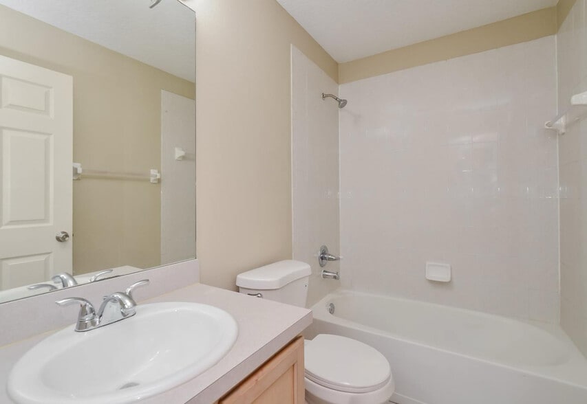 Building Photo - 1200 Rhode Island Ave N