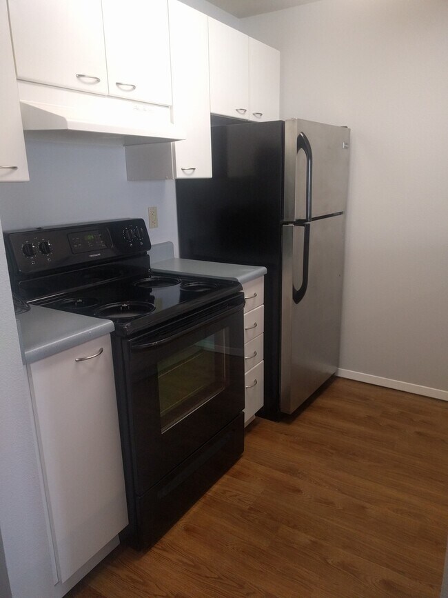 Building Photo - Gorgeous 1BDR in the heart of Queen Anne!