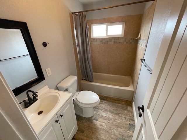 Building Photo - 1407 S Ross