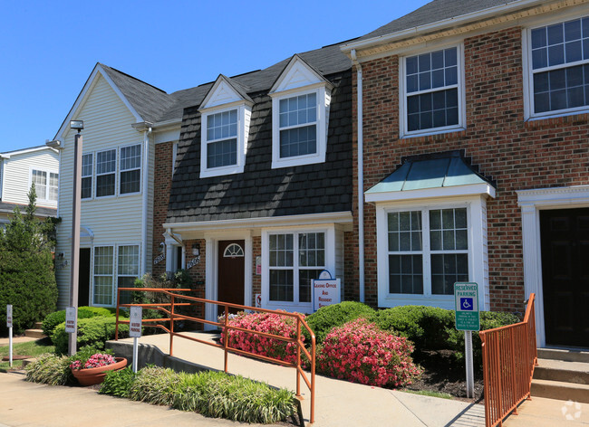 Building Photo - Orchard Glen Apartments