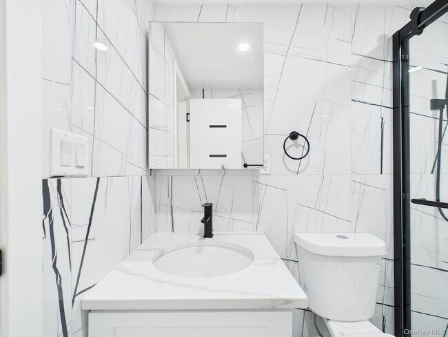 Building Photo - 1770 Pacific St