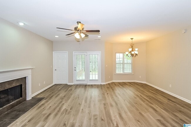 Building Photo - 2048 Fairbank Cir