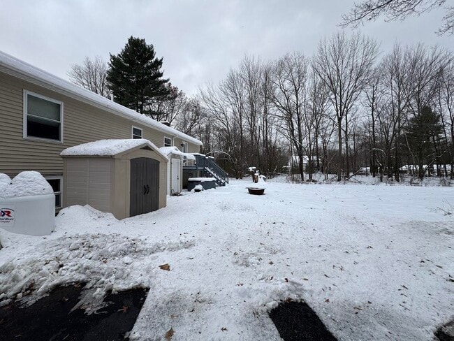 Building Photo - 240 Leda Ave