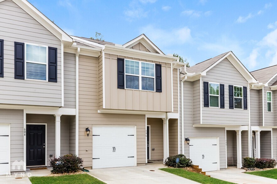 Building Photo - 306 Highwood Ln