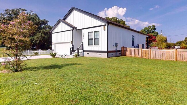 Building Photo - 3560 Old Ferry Rd