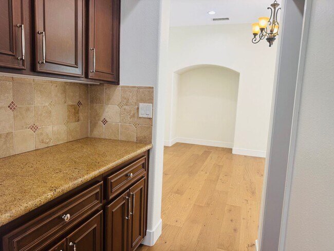 Building Photo - 3273 Canopy Dr