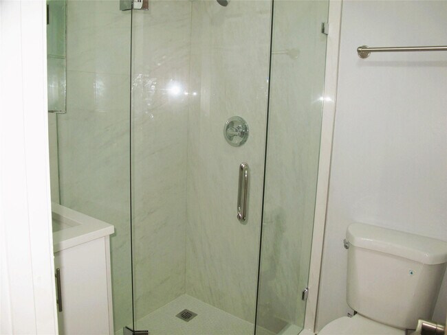 Building Photo - 1263 SW 46th Ave