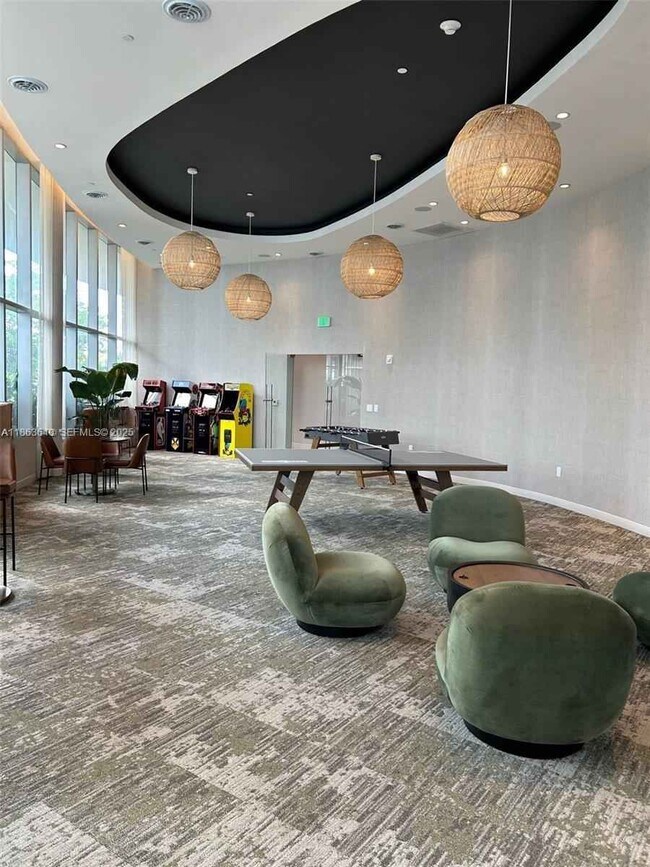 Building Photo - Northeast 24th Street, Miami, FL 33137 - 3 BR 3 BA condo