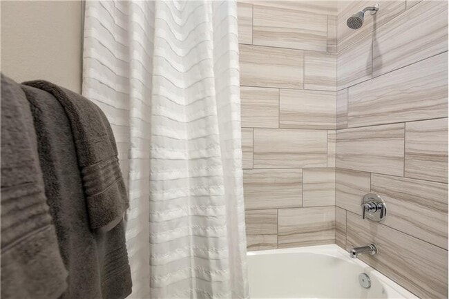 Building Photo - 16060 Breeze St