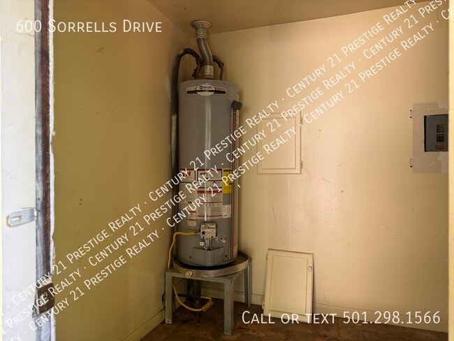 Building Photo - 600 Sorrells Dr
