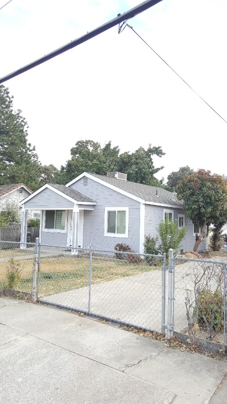 Building Photo - 1621 Hobson Ave