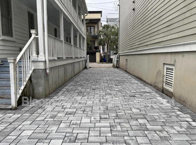 Building Photo - 50 Morris St