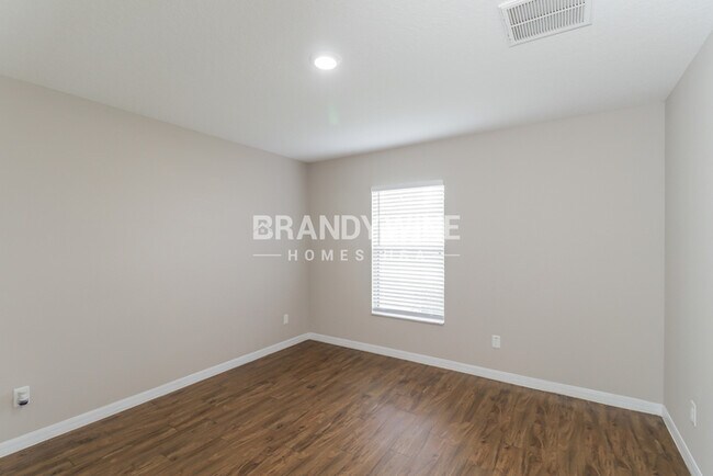 Building Photo - 6272 Layton Ave