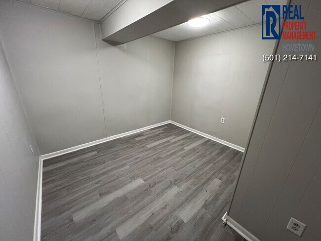 Building Photo - 6901 Archwood Dr