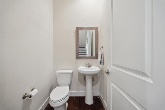 Building Photo - 8806 Hollister Pine Ct