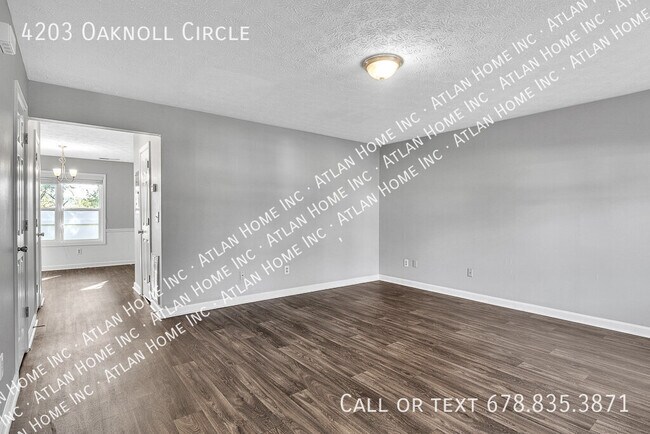 Building Photo - 4203 Oaknoll Cir