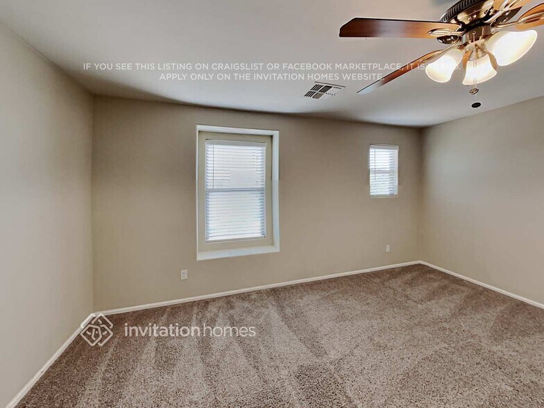 Building Photo - 941 S Deerfield Ln