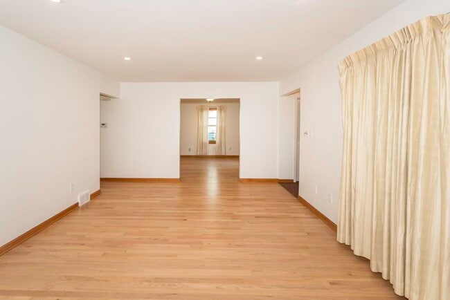 Building Photo - 1616 Morton Ave