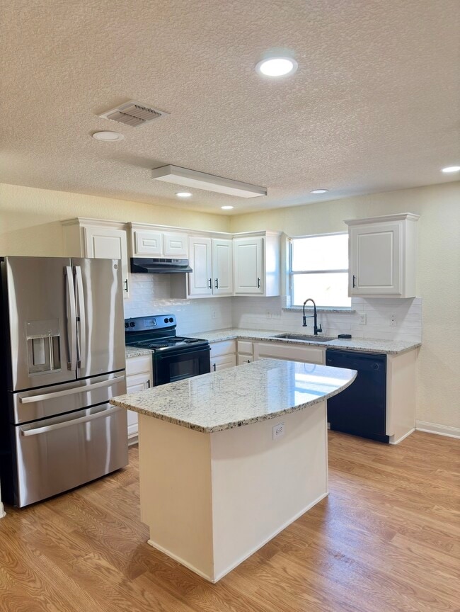 Building Photo - 11474 Country Canyon