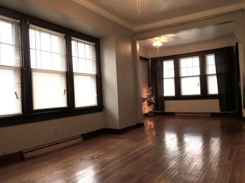Building Photo - 812 Florence Ave