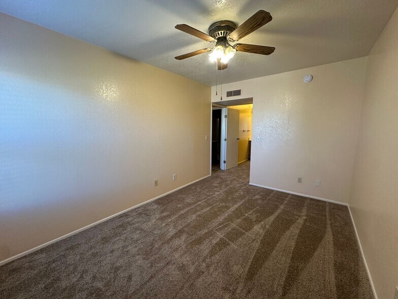 Building Photo - 8080 E Speedway Blvd